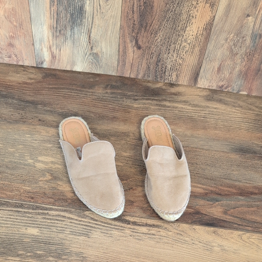 Brash Beige Suede Slip-On Espadrille Slide Mules 7        AB150